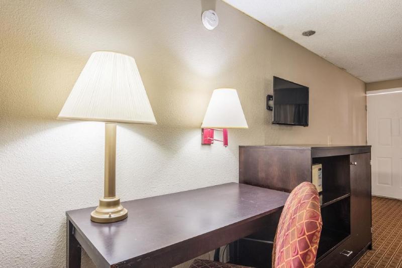 Rodeway Inn 2*